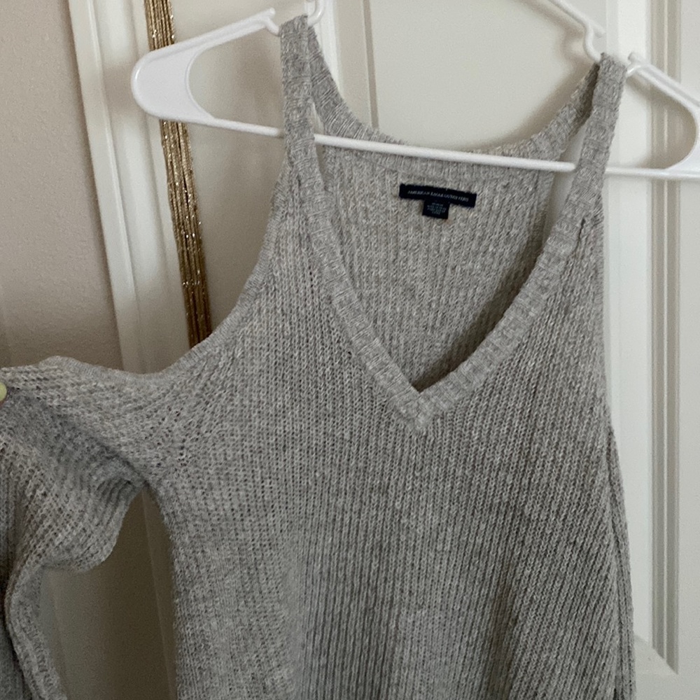 Medium off the shoulder Grey sweater!